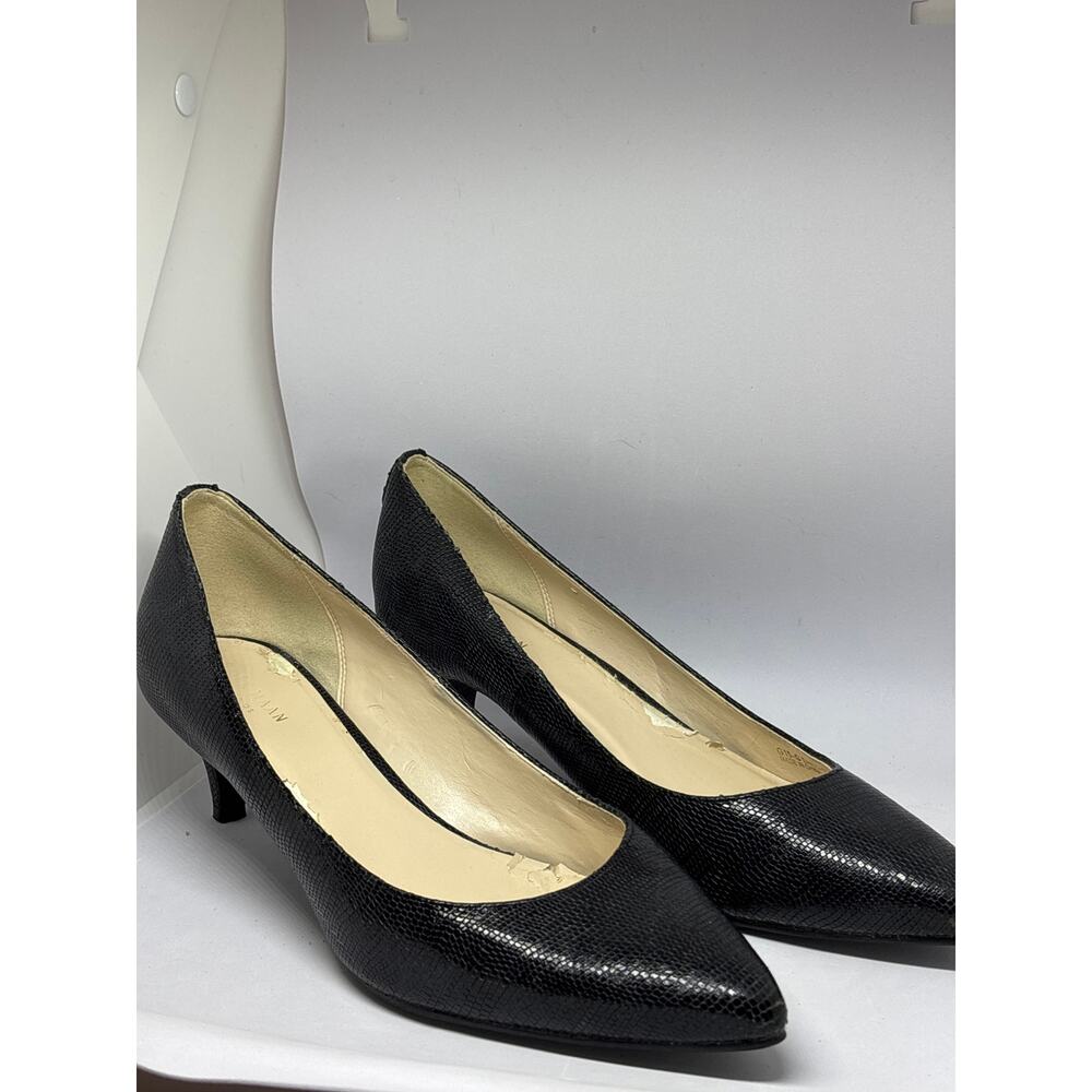 Cole Haan Black Textured Leather Low Heel Pumps Pointed Toe Women's Size 9B